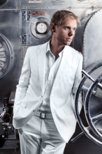 Armin Van Buuren выпустил видео о своем прошедшем году жизни