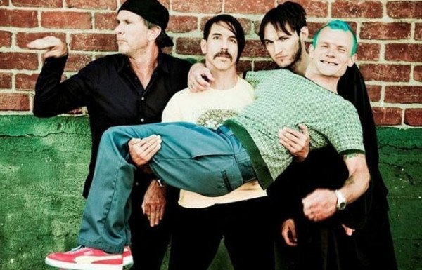 Red Hot Chili Peppers выпустят серию синглов
