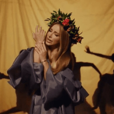 Ани Лорак представила клип на украиноязычную песню "Бачила"