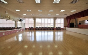 Танцзал гимназии №116