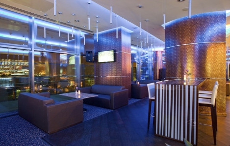 Панорамний ресторан Sky Lounge